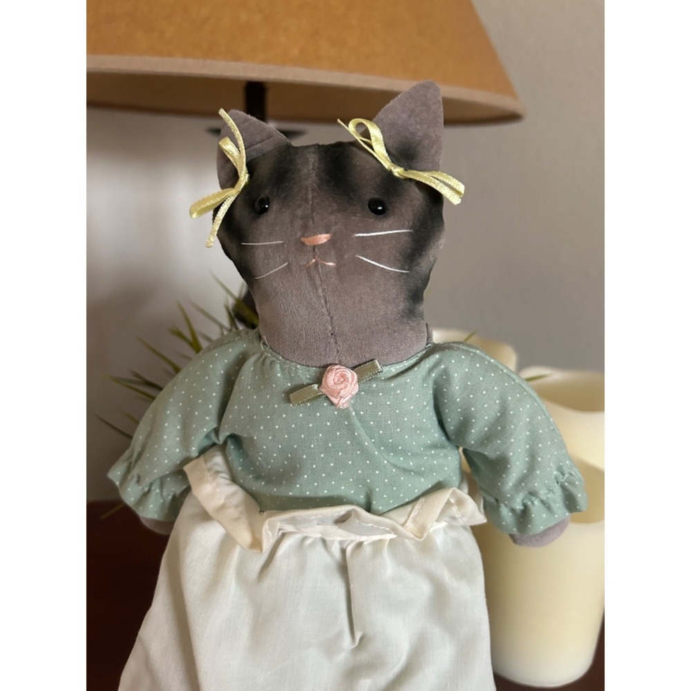 Hallmark Captivating Cats Gray Cat Cloth Doll Green Overalls Straw Hat 11" Plush - Picture 12 of 12